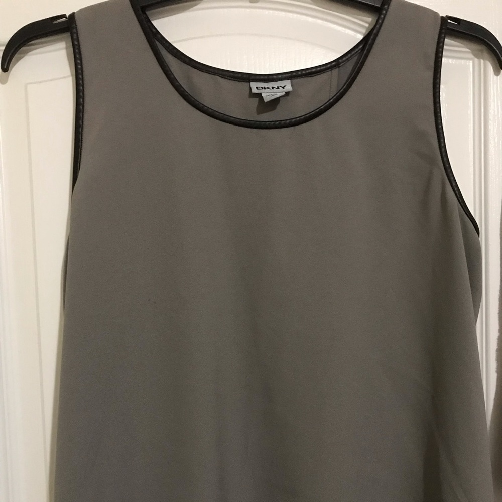 Gray top